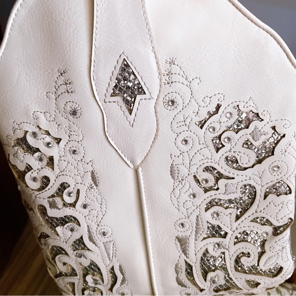 SHEIN White Heeled Boots Size 8.5 - Picture 9 of 13